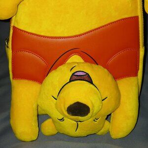 Pooh mini backpack loungefly
